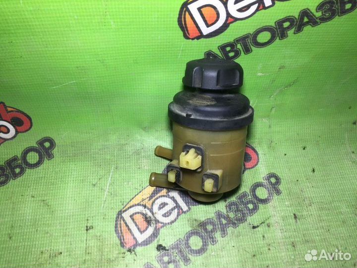 Бачок гур Hyundai Solaris 1