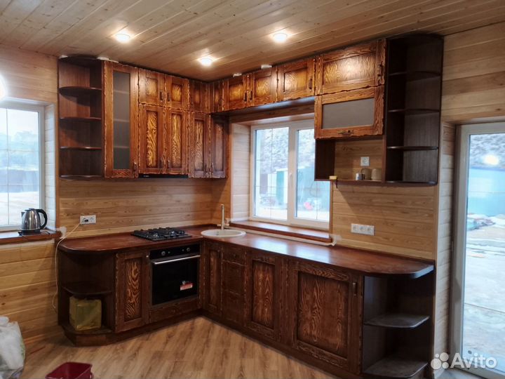 Кухонный гарнитур под старину, из массива