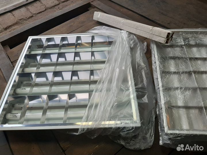 Светильник. люстра