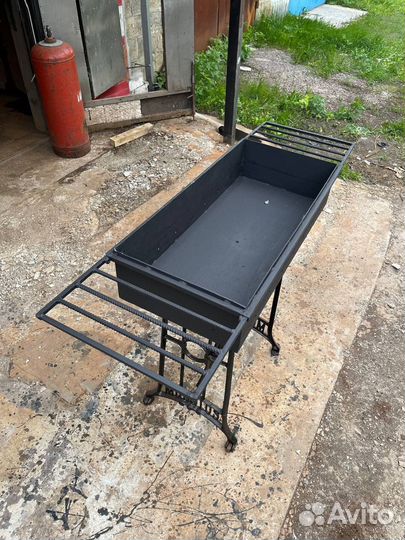 Мангал со съемными боковыми решетками