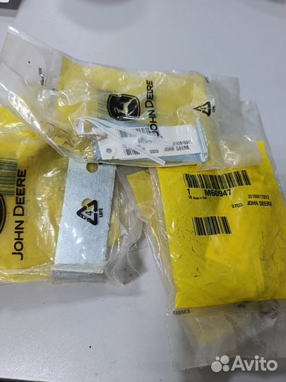 Болты John Deere