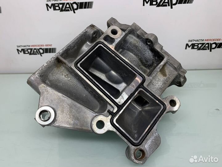 Корпус водяной помпы Mercedes W222 S 222