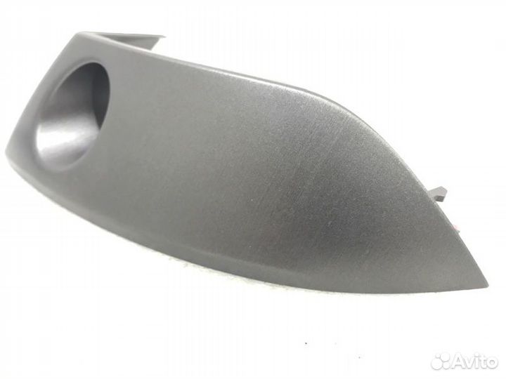 Накладка на торпедо передняя левая Toyota Rav4