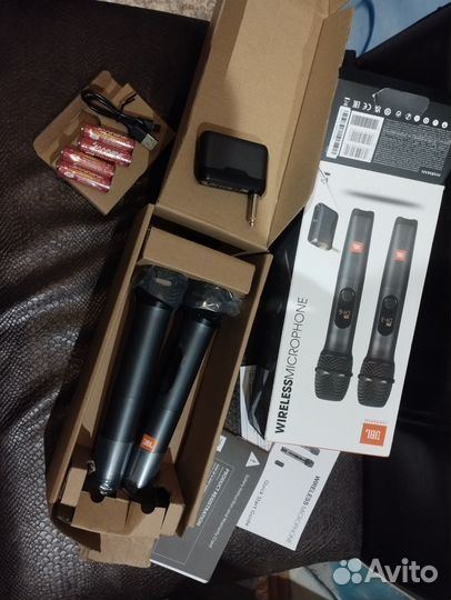 Микрофон для караоке беспроводной JBL