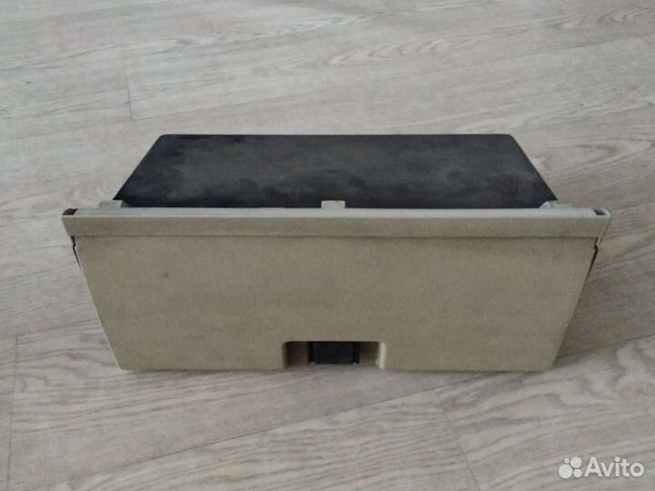 Вещевой ящик Вольво FL