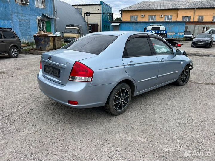 Молдинг стекла Kia Cerato 1 1.6 G4FC 2006