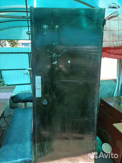 Дверь входная металлическая