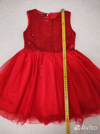 Платье р. 104 нарядное пышное праздничное