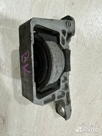 Правая опора двигателя Mazda 3 LF 2.0 ориг 6939