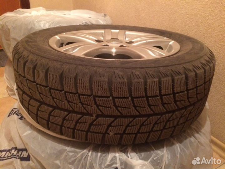 Bridgestone Blizzak W960 215/60 R16 24C