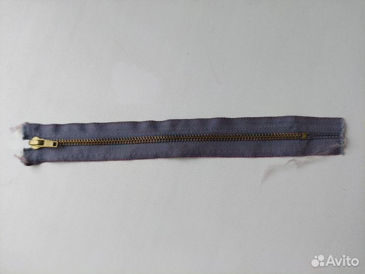 Молния для одежды металлическая