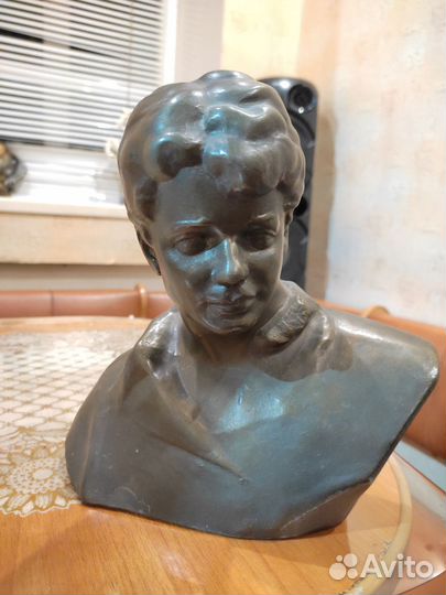 Бюст Есенина в отличном состоянии