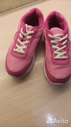 Кроссовки для девочки