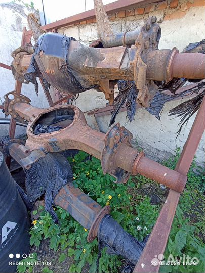 Чулок среднего моста Вольво, Фред