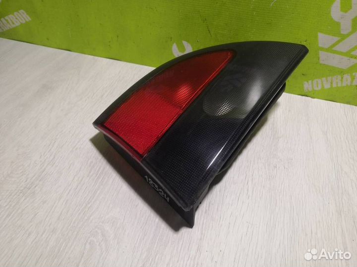 Фонарь задний внутренний правый Рено Меган