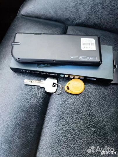 Самая компактная мини блютуз клавиатура с тачпадом