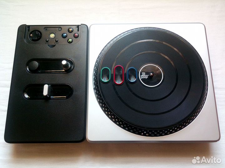 DJ Hero пульт с играми для Xbox 360