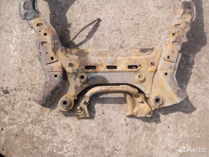 Передняя балка (подрамник) Mazda 6 GG 2005