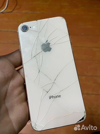 iPhone 8, 64 ГБ