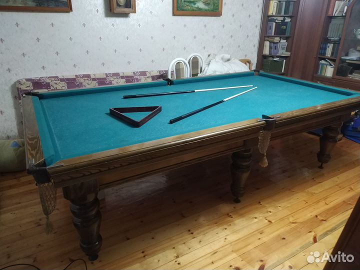 Бильярдный стол