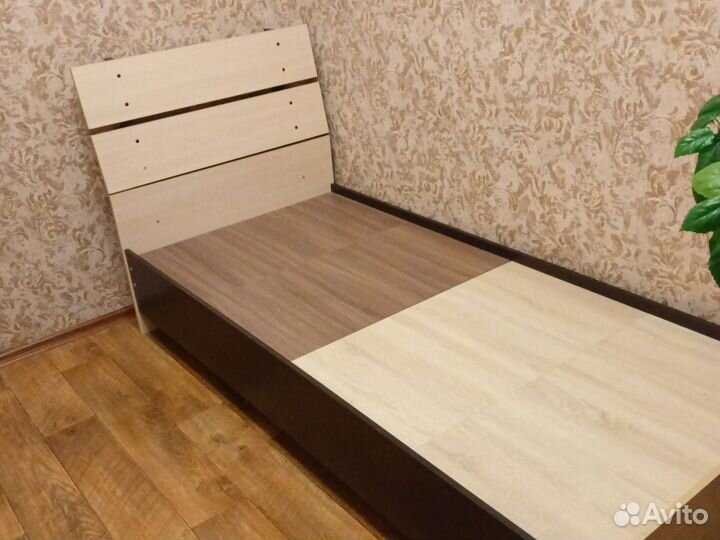Кровать