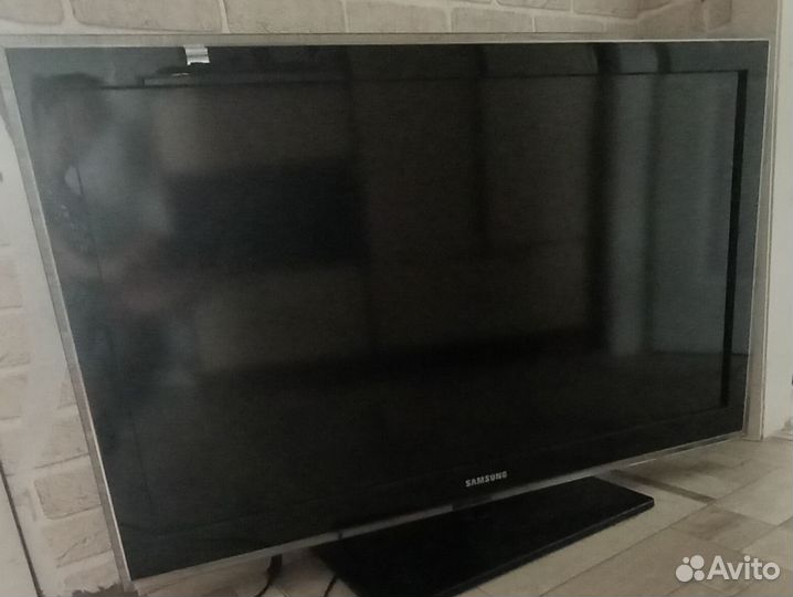 Телевизор на запчасти samsung