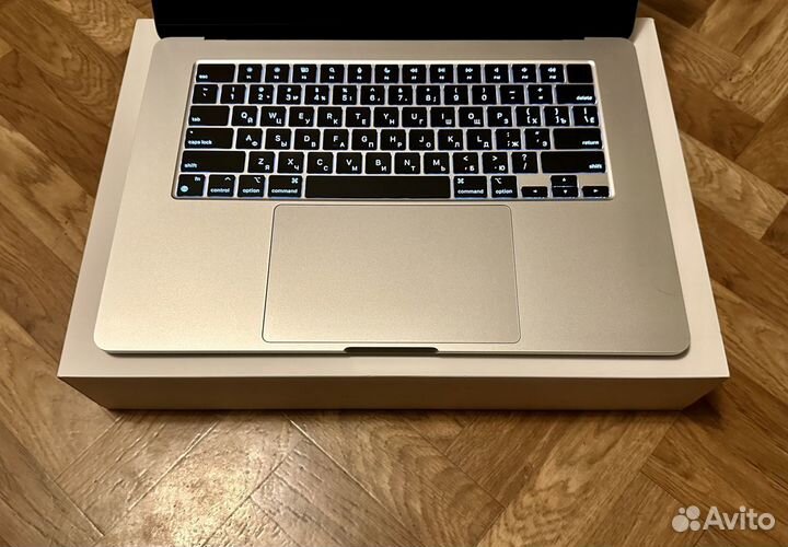 MacBook Air M2 15