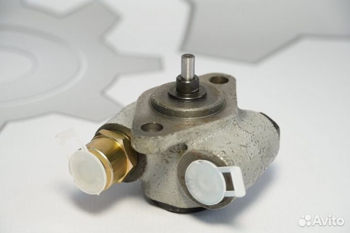 Насос топливный низкого