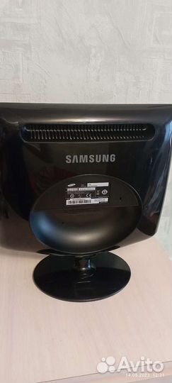 Монитор Samsung