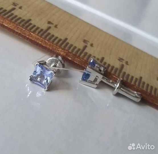 585 серьги нат.танзаниты 0,682ct Новые гвоздики