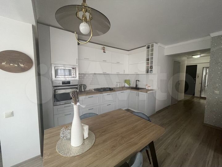 2-к. квартира, 55 м², 4/4 эт.