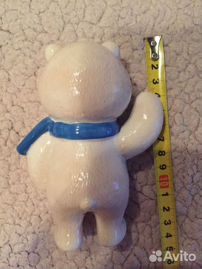 Статуэтка фарфоровая