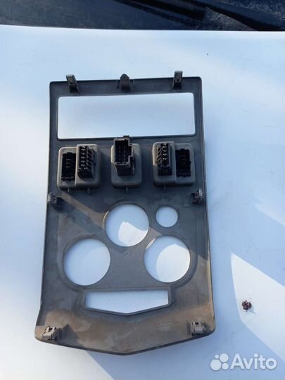 Рамка магнитофона рено логан