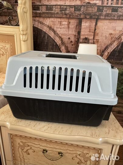 Переноска для кошек пластиковая