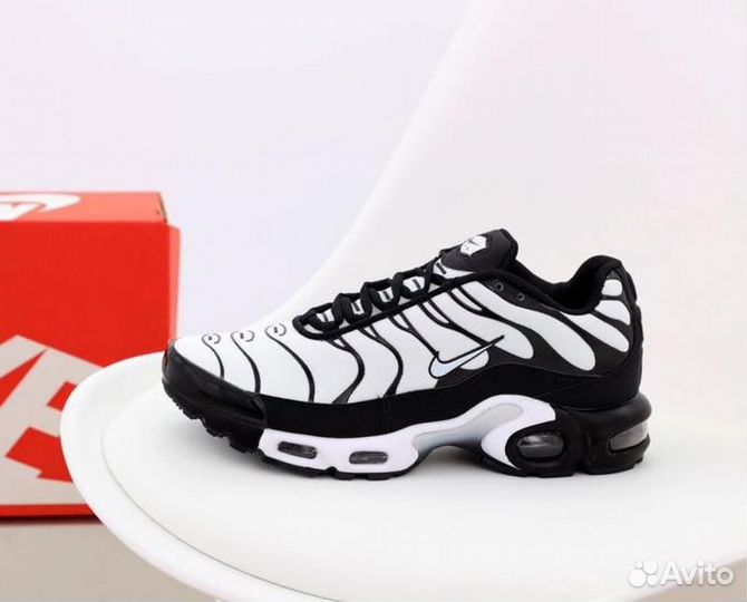 Кроссовки Nike Air Max Tn