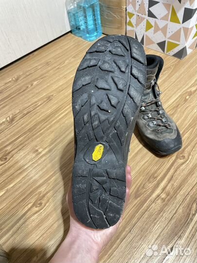 Треккинговые ботинки Lowa