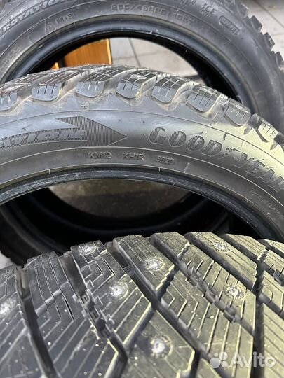 Goodyear UltraGrip Ice Arctic SUV 255/45 R20 105T