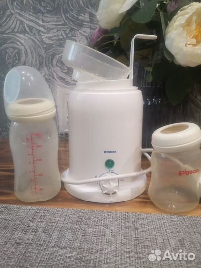 Стерилизатор- подогреватель+ 2 бутылочки Pigeon