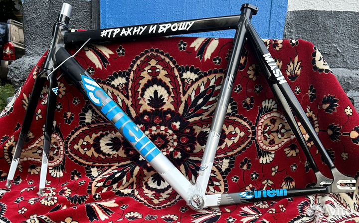 Cinelli mash Histogram 2011 (L)