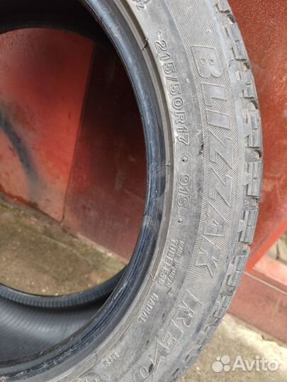 Bridgestone Blizzak Revo GZ 215/50 R17