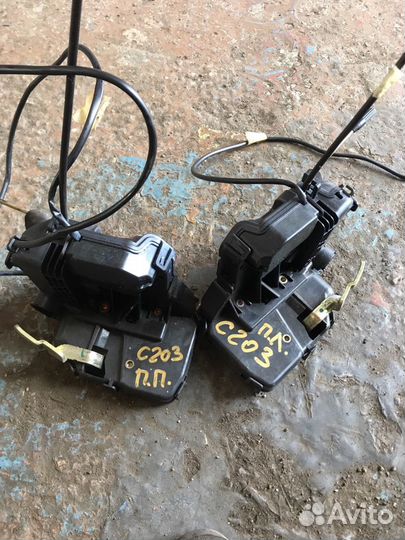 Мерседес w203 замки дверные передние
