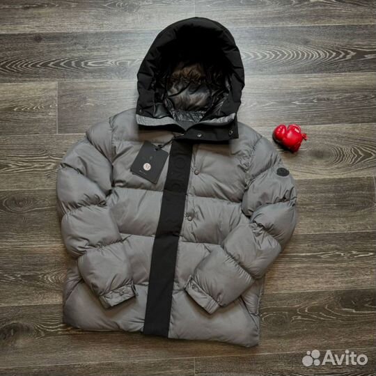 Зимние куртки Moncler