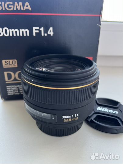 Объектив Sigma 30mm 1.4
