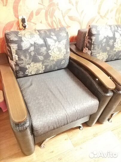 Диван с креслами