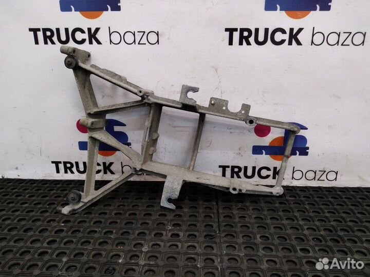1862946 Кронштейн фары правый Daf XF105, Daf XF95