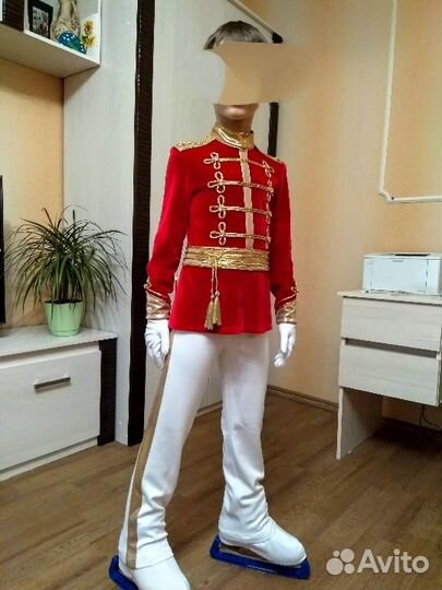 Костюм для выступления фигурное катание