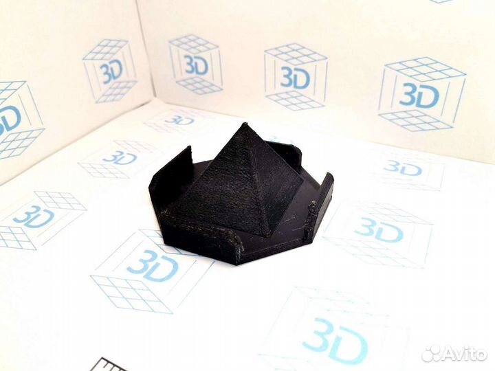 Подставка для телефона «Пирамида 3D»