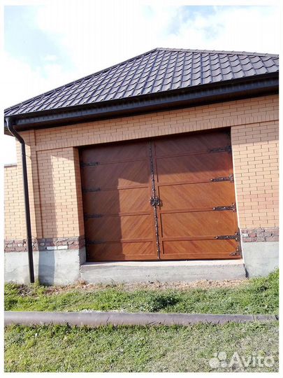 Секционные ворота