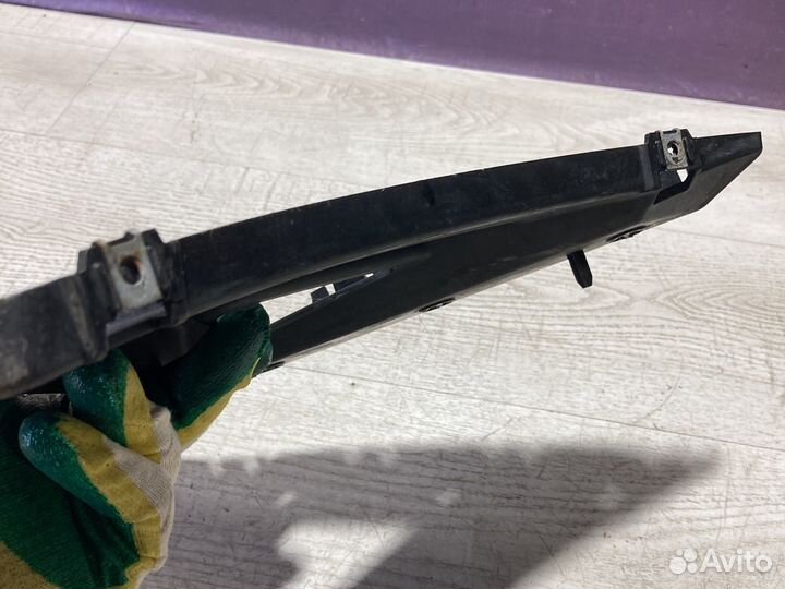 Кронштейн левого крыла Ford Transit Custom