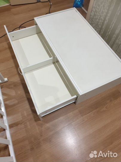 Кроватка+пеленальный столик на кроватку